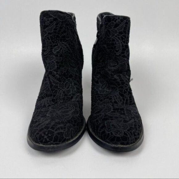 Very Volatile Black Crochet Lace Chunky Block Heel Ankle Boots Women's Size 8.5 - Picture 9 of 10